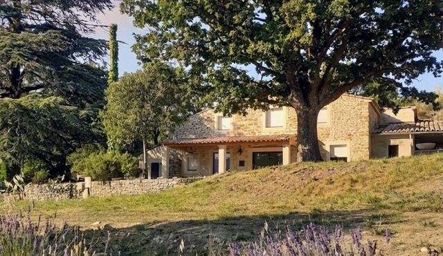 Renovated 19th-Century Farmhouse: Charm, Lavender & Wild River in Drôme