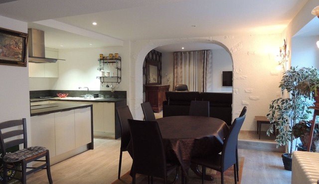 RENOVATED HOUSE ALL COMFORT IN THE HEART OF THE VILLAGE - PRIVATE PARKING