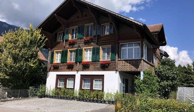 Renovated flat in classic Chalet by the lake.