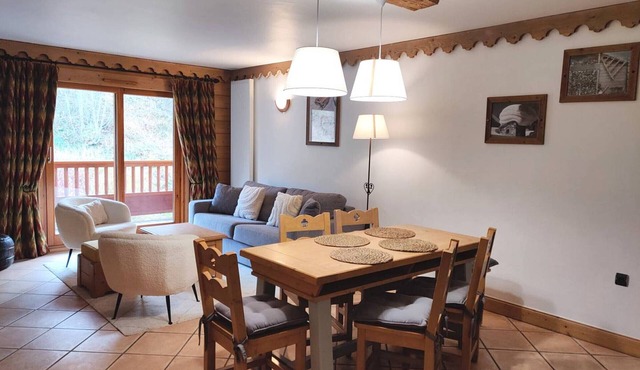 Renovated 4/6 pers apartment, spa & slopeside