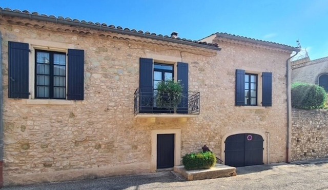 Renovated Priory for 8 – Peaceful Escape in Southern France
