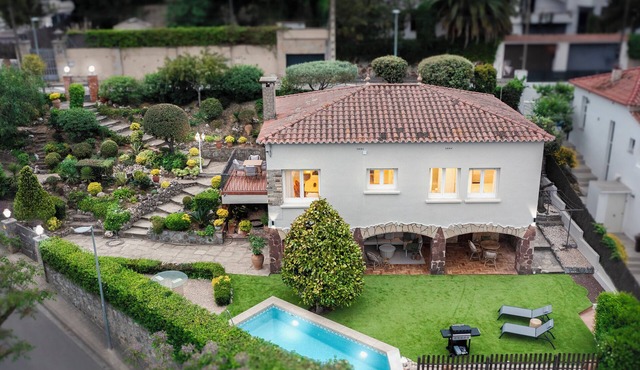 Renovated villa, pool, barbecue, and just 15 minutes from Barcelona.