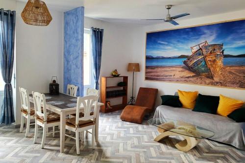 Renovated and air-conditioned 2-bedroom apartment with terrace