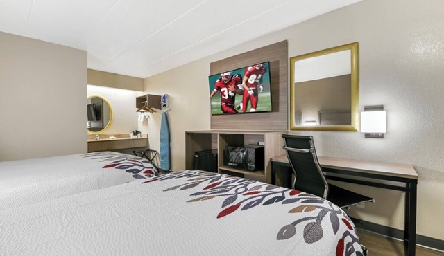 Renovated 2 Pet-Friendly Rooms Near Montpelier Mansion, Dinosaur Park & DC