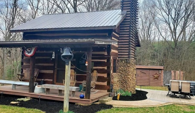 Renovated 1800s Pioneer Cottage