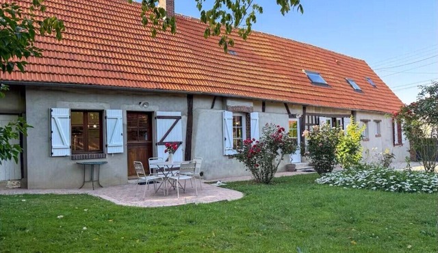 Renovated 18th century country house 1h20 from Paris for a green getaway
