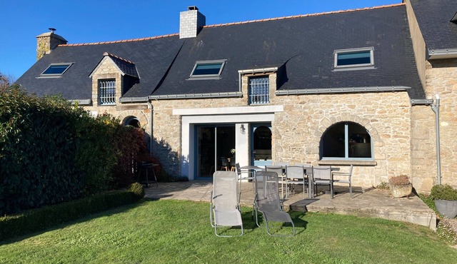 Renovated 18th Century Farmhouse with Modern Amenities, Near Mesquer, France
