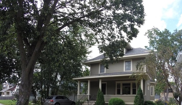 Renovated 1919 Home in central location