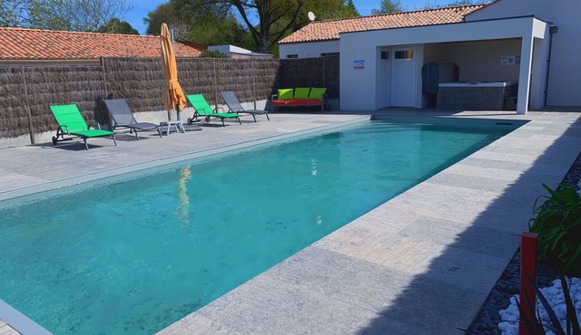 Renovated 19th-Century Home with Pool, Spa, and Nearby Attractions