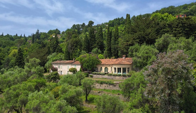 Renovated 19th-century country house