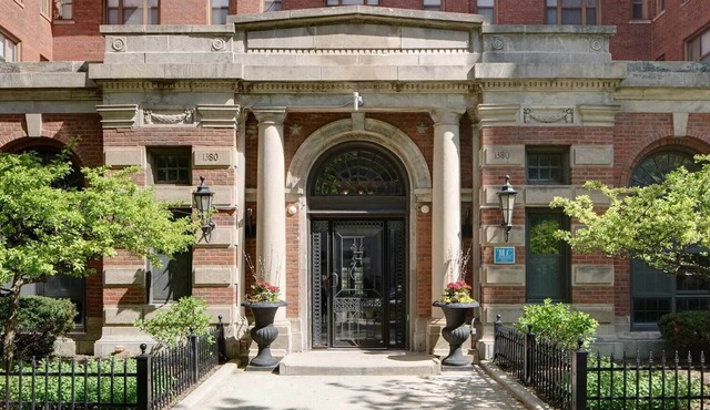 Renovated 1BR in Hyde Park, Near Campus