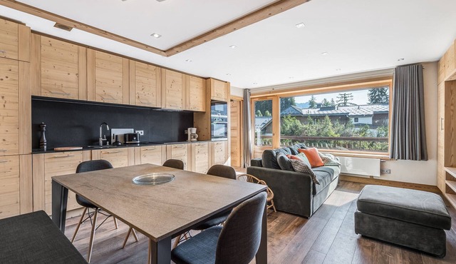 Renovated 2-bedroom apartment in Megève Center with balcony