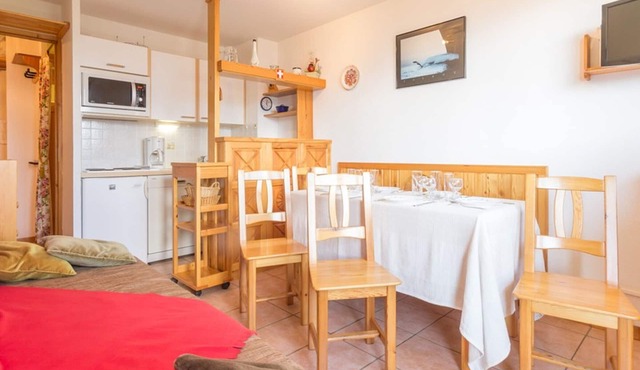 Renovated 2-room apartment, 6 people, southwest balcony, La Rosière