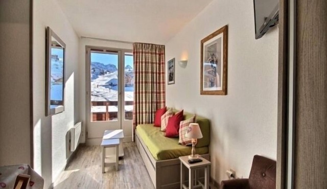 Renovated 2-room apartment, ski-in/ski-out, sleeps 4