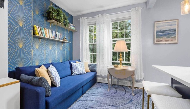 Renovated 2BR Easy Walk to PATH NYC Access