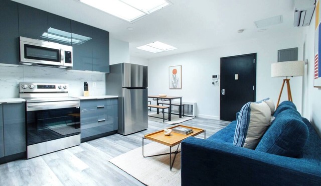 Renovated 2BR Loft Near Central Park