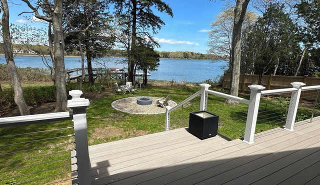 Renovated 3-bedroom all with on-suites on the water house in Mashpee