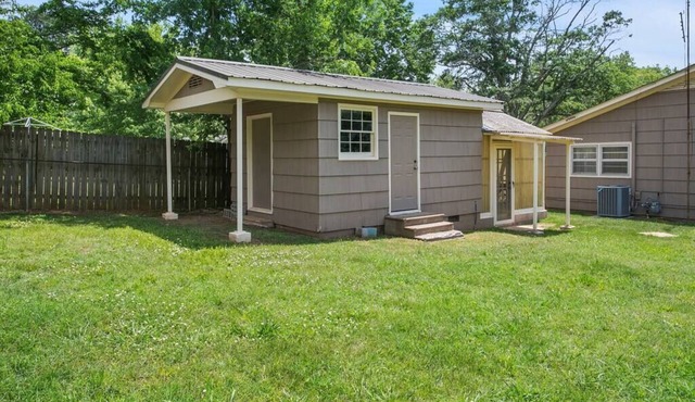 Renovated 3 bedroom home with all new furniture