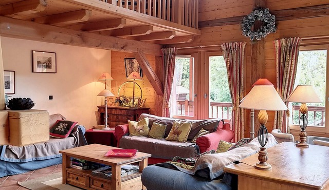 Renovated 3-star chalet, 14 people, Mont Blanc view, Wifi