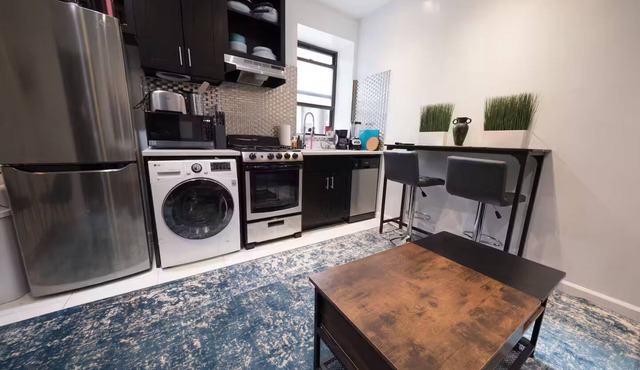 ★RENOVATED 3BD/2BATHS APT NEXT TO CENTRAL PARK W★