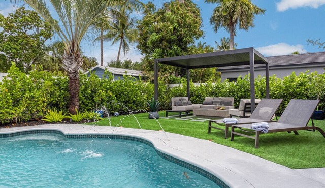 Renovated 3BR/2BA Luxury Home w/Gym & Heated Pool