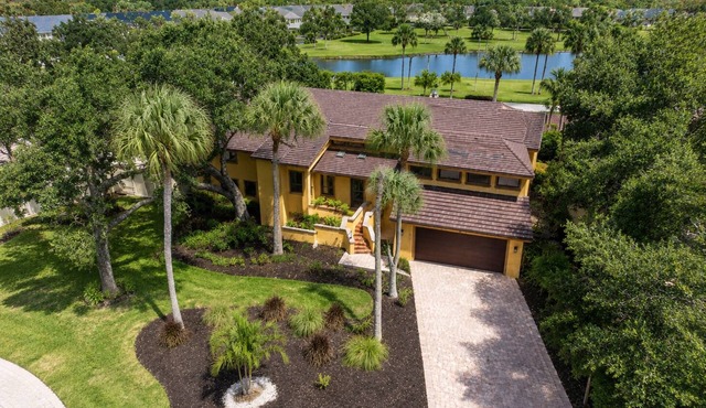 Renovated 3BR/3.5Bath Pool home on Longboat Key