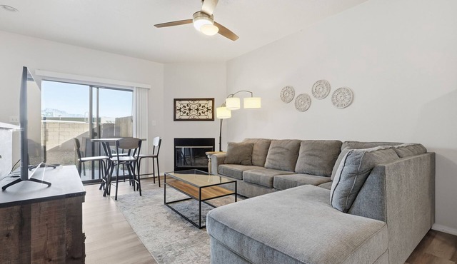 Renovated 3BR with Yard & Mountain Views
