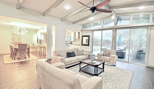 Renovated 4 Bedroom, 3 Bath Private Home Fully-furnished near MDA, TMC, Galleria