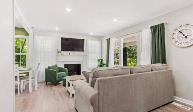 Renovated 4B Home - 3 miles to campus!