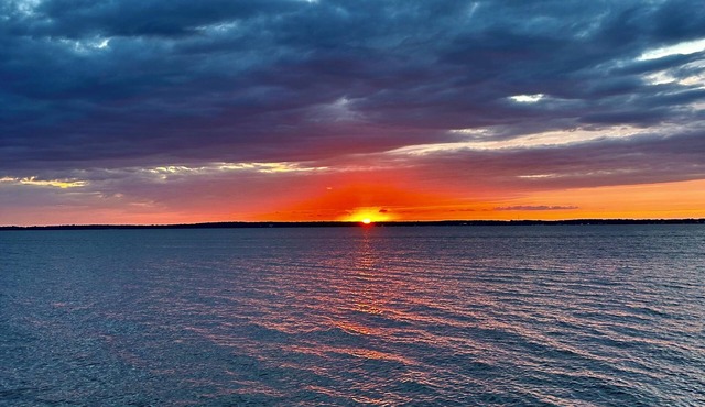 Renovated 4BR/3BA on Lake Weir