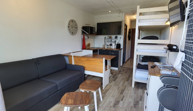 Renovated 5-person studio at the foot of the resort