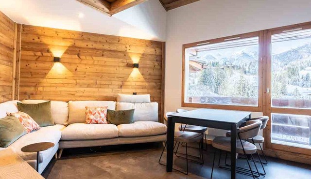 Renovated 5-room duplex, Crève-Coeur, 8 guests, pets welcome