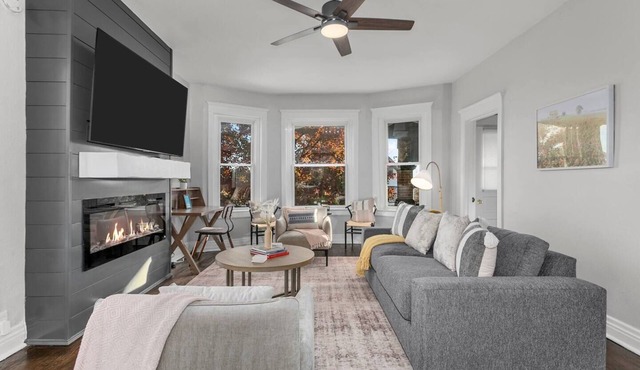 Renovated 5BR/4BA Home Near Country Club Plaza | Ideal for Families & Groups