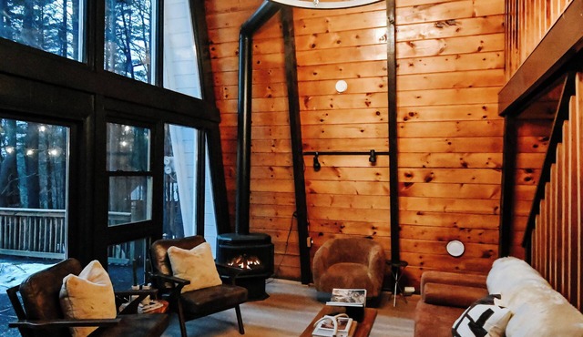 Renovated A-Frame Ski & Sauna Retreat + Hot Tub Near Mt Snow + Stratton