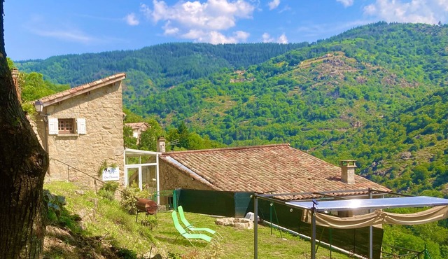 Renovated and decorated in a Shabby style, where softness and romanticism reign.