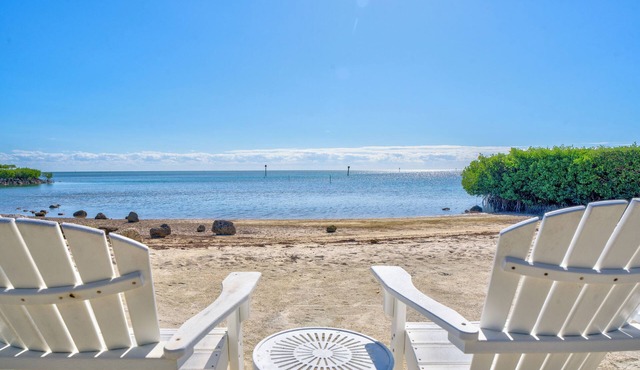 Renovated Anglers Reef 2BR + Sleeper + Ocean Views, Pool, Marina, Sleeps 8