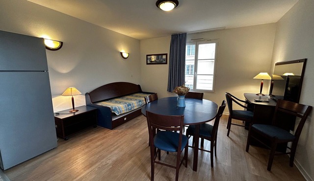 Renovated apartment near Thermes with pool and Wi-Fi