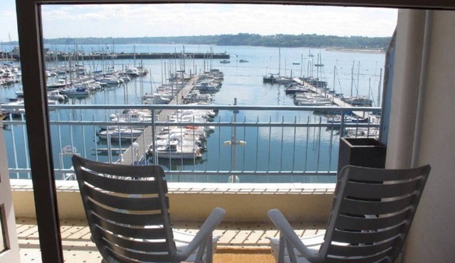 Renovated apartment with terrace and WIFI in Perros-Guirec