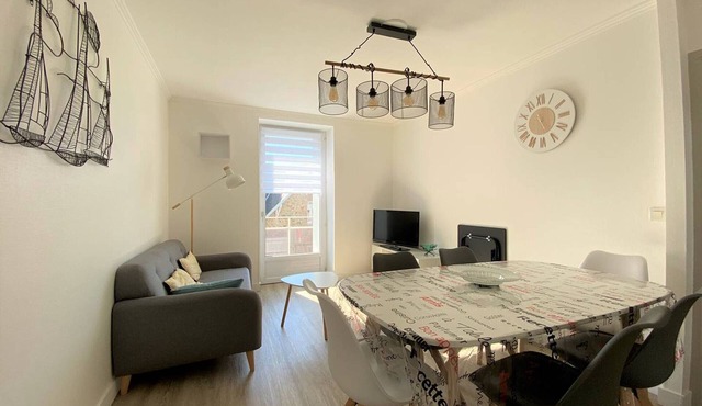 Renovated Apartment for 5 in Downtown Perros-Guirec with Balcony and Parking