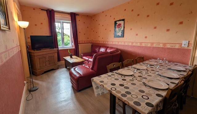 Renovated apartment at foot of Thousand Ponds, 3 bedrooms