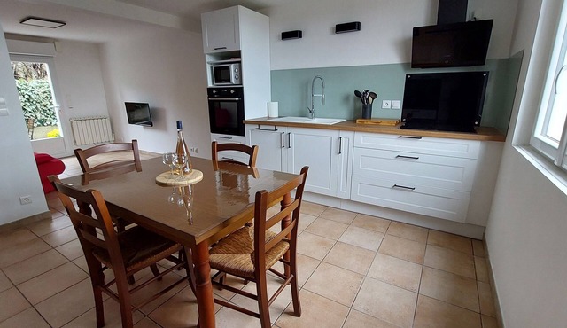 RENOVATED APARTMENT