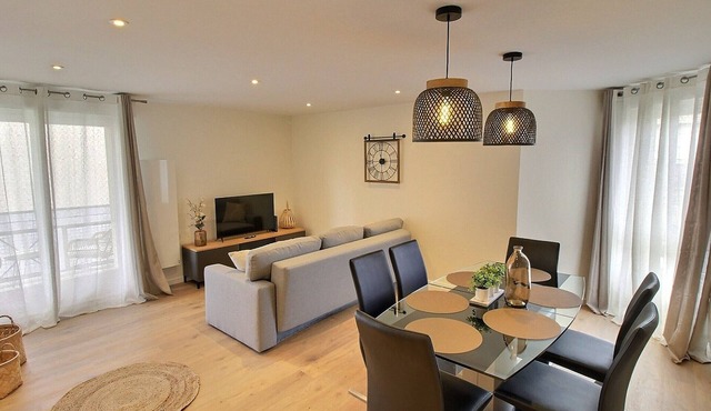 Renovated Apartment with Balcony, Near Colmar Center