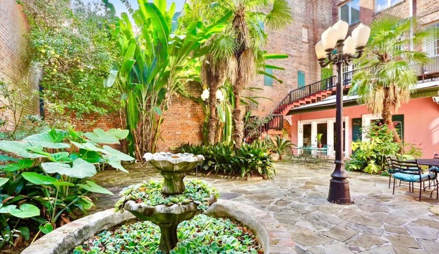 Renovated Arts District Townhouse Steps to FQ
