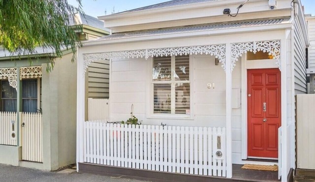 Renovated Brilliance in Bayside Albert Park