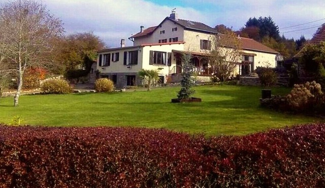 Renovated barn, Master bedroom, bedroom with 2 singles and mezzanine double bed