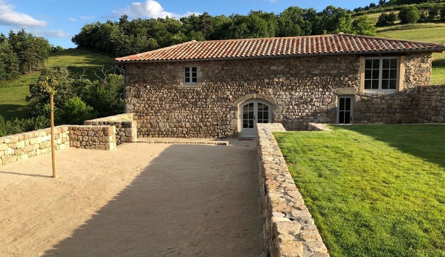 Renovated barn offering comfort and authenticity.