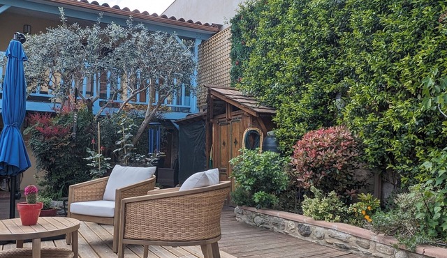 Renovated barn with garden access