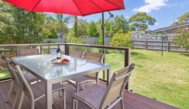 RENOVATED BEACH BEAUTY - ROSEBUD