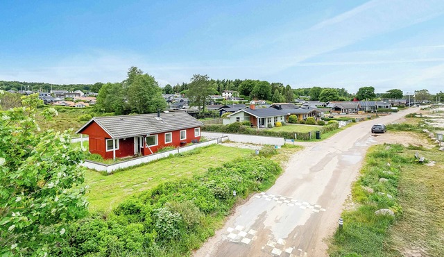 Renovated beach house with unique location