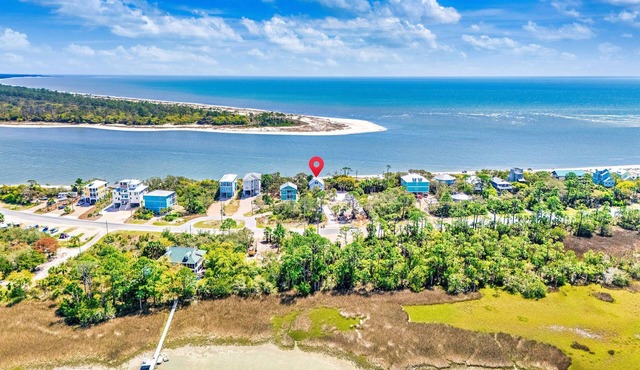 Renovated! Beachfront on IP, Dog Friendly w/Boat Parking!